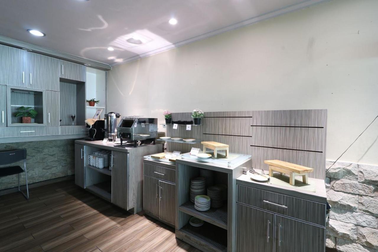 Tamarin Hotel Jakarta Manage By Vib Hospitality Management Esterno foto