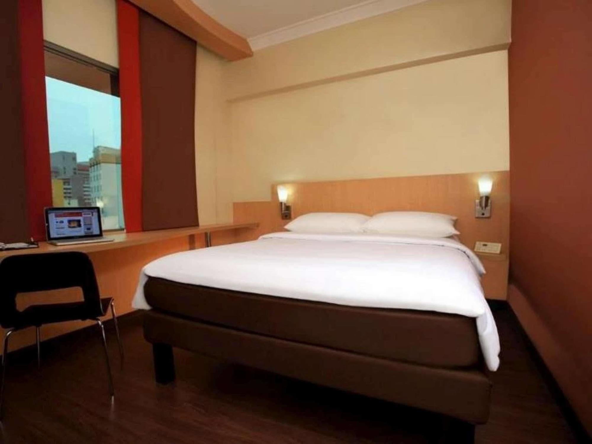 Tamarin Hotel Jakarta Manage By Vib Hospitality Management Esterno foto